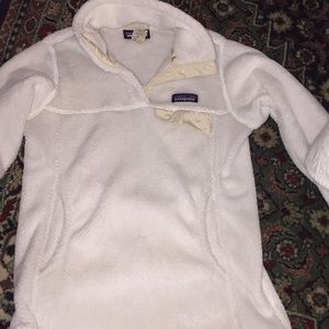 Womans XS White Patagonia Fleece Pullover